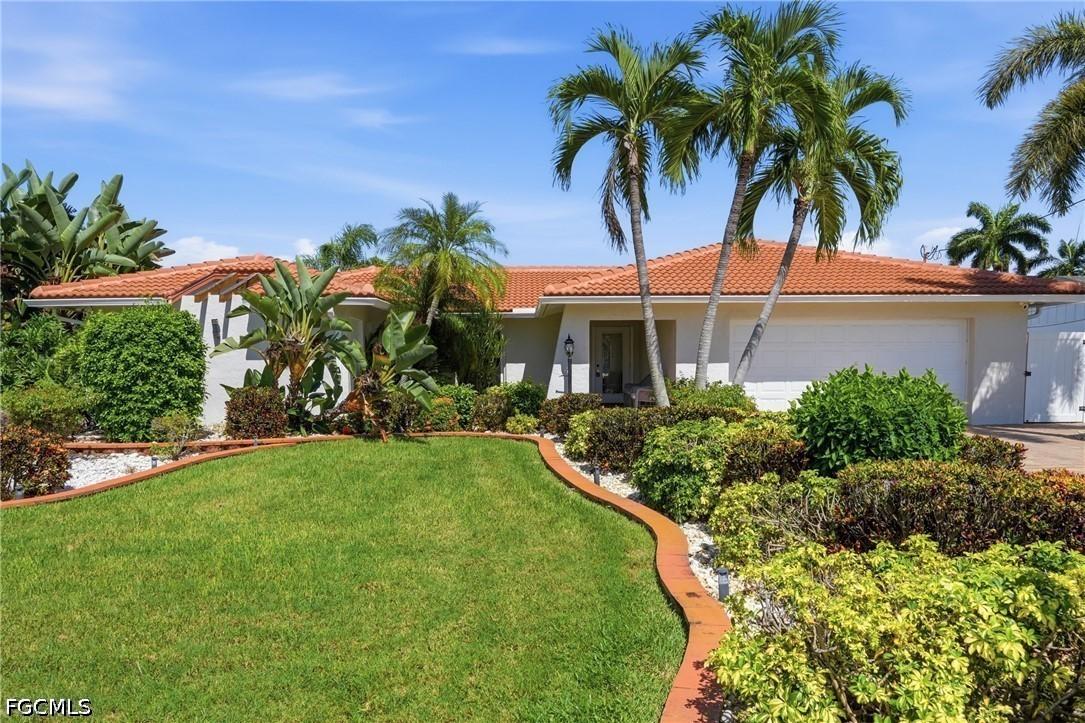 5331 Mayfair Ct., Cape Coral, FL 33904