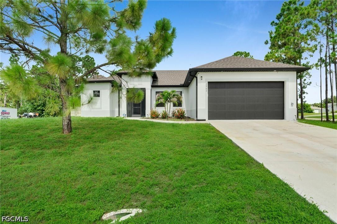 2902 Villa Ave., Lehigh Acres, FL 33976