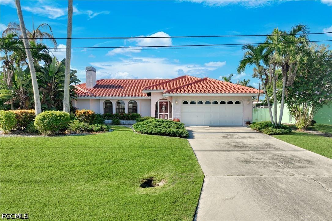 212 Kamal Pkwy., Cape Coral, FL 33904