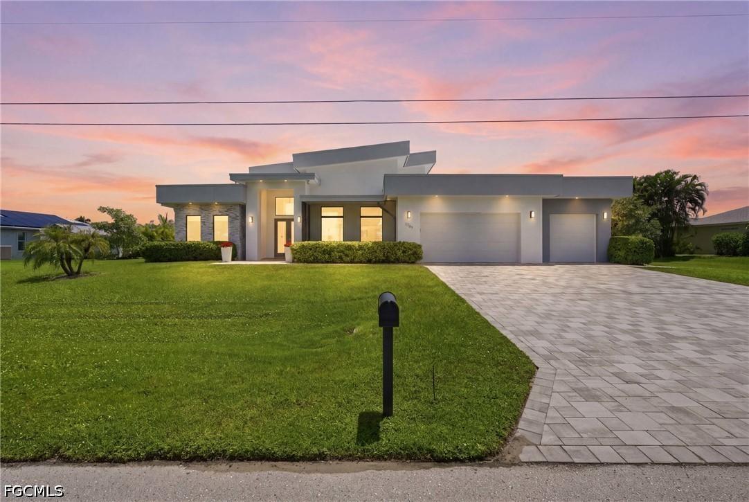 3709 SW 15th Pl., Cape Coral, FL 33914