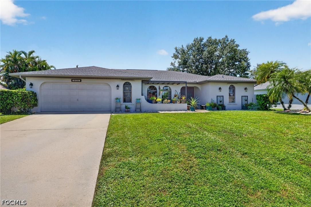 916 SE 21st Ln., Cape Coral, FL 33990
