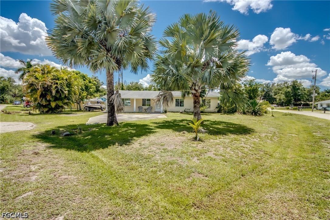 101 Powell Creek Cir., North Fort Myers, FL 33917