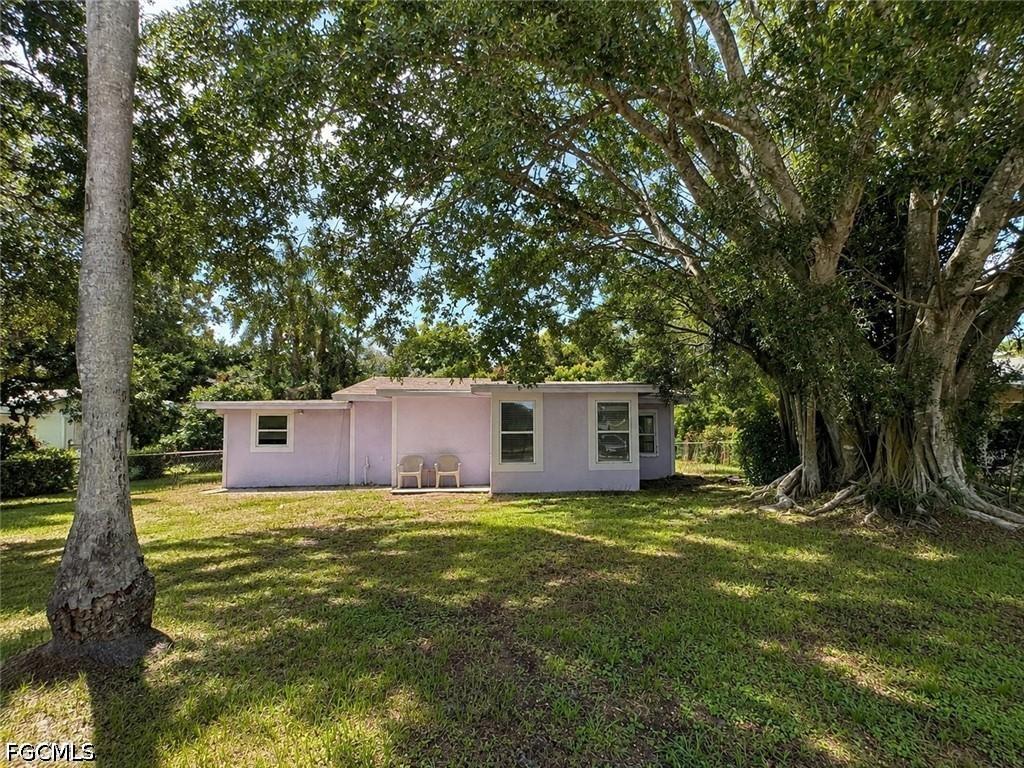 346 Muskegon Ave., Fort Myers, FL 33905