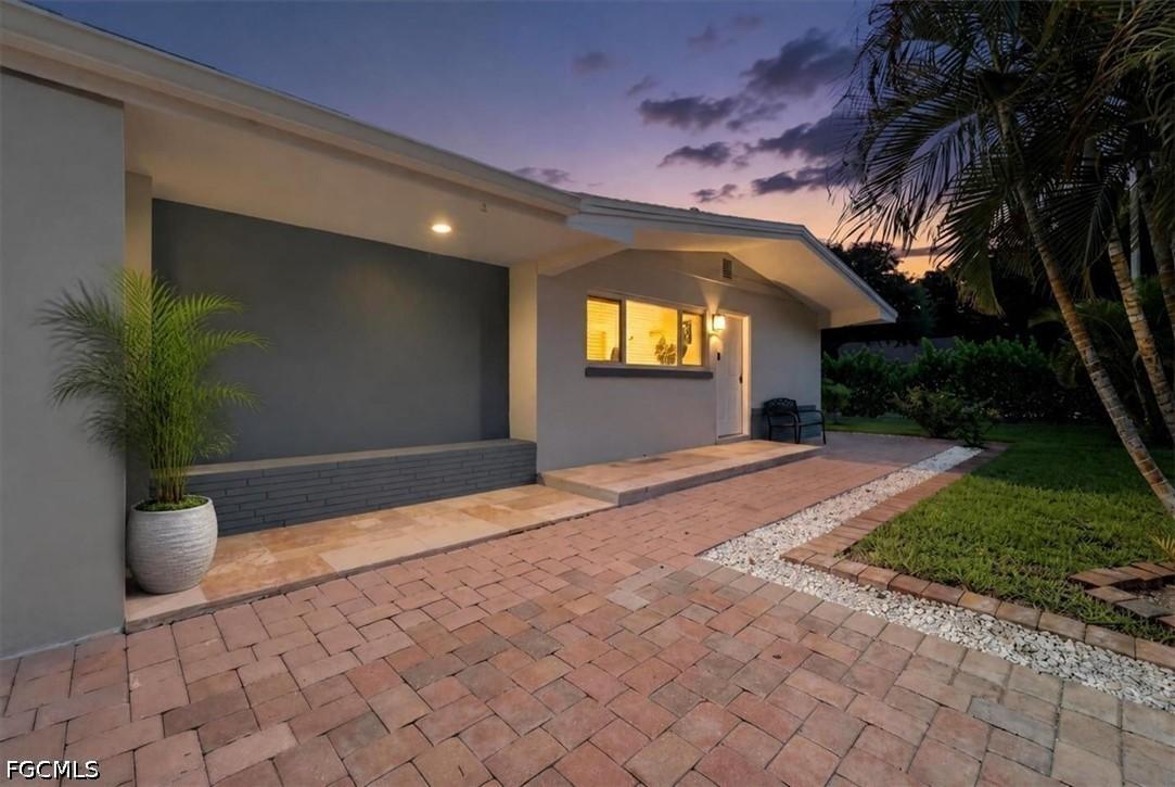 1821 Winkler Ave., Fort Myers, FL 33901