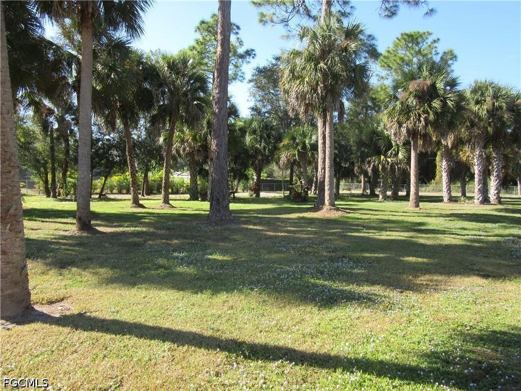 419 Broadway Ave., Lehigh Acres, FL 33972