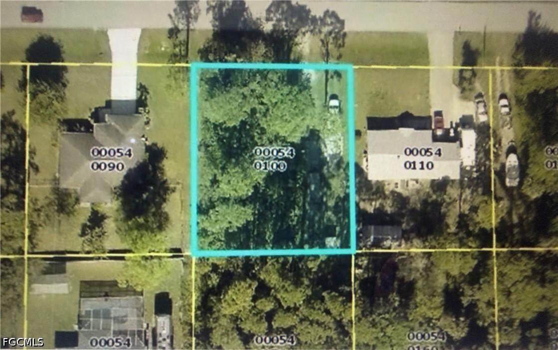 3717 Kittyhawk Dr., Fort Myers, FL 33905
