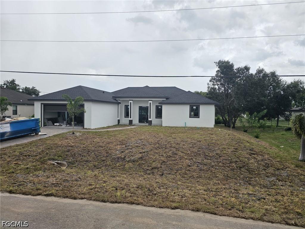 820 Lystra Ave., Fort Myers, FL 33913