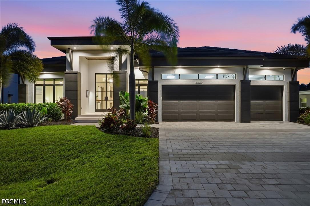 4949 Seville Ct., Cape Coral, FL 33904