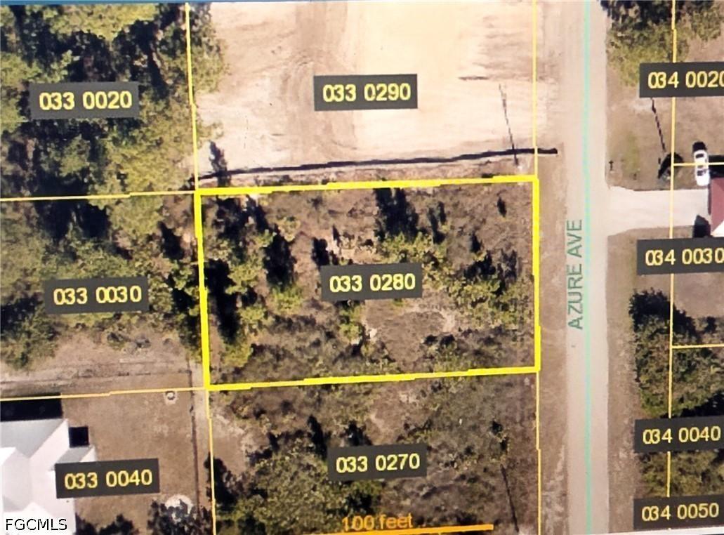 708 Azure Ave., Lehigh Acres, FL 33974