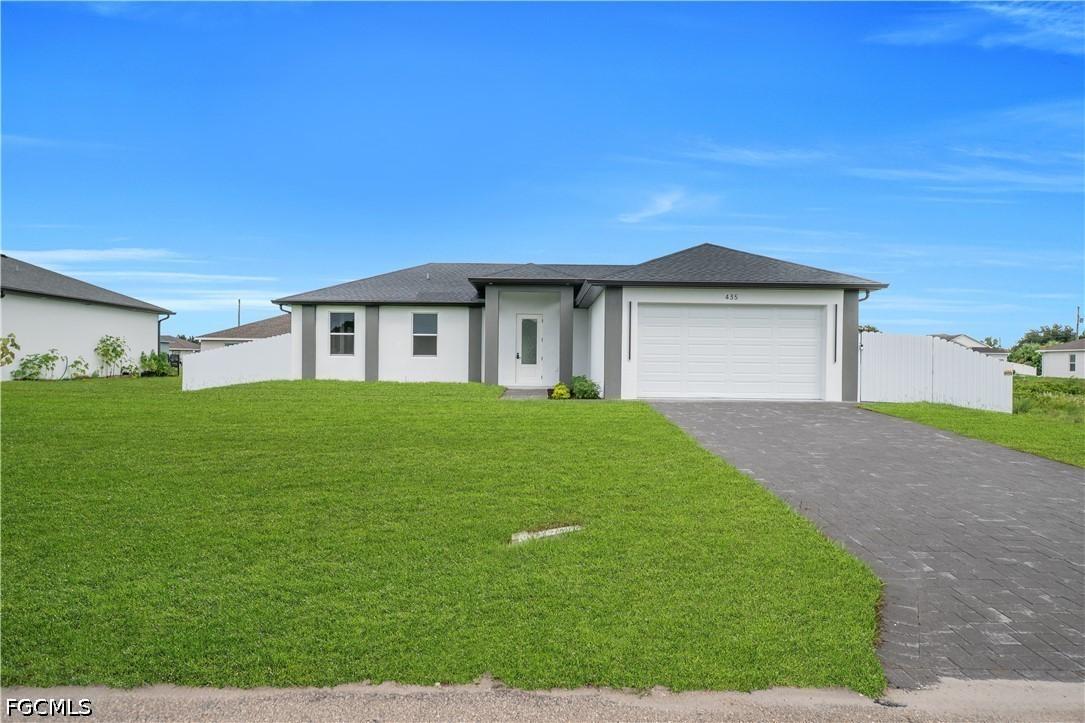 435 Petite Ave., Lehigh Acres, FL 33974