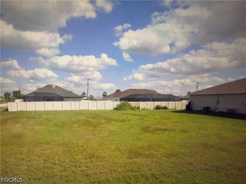 3013 NE 2nd Pl., Cape Coral, FL 33909
