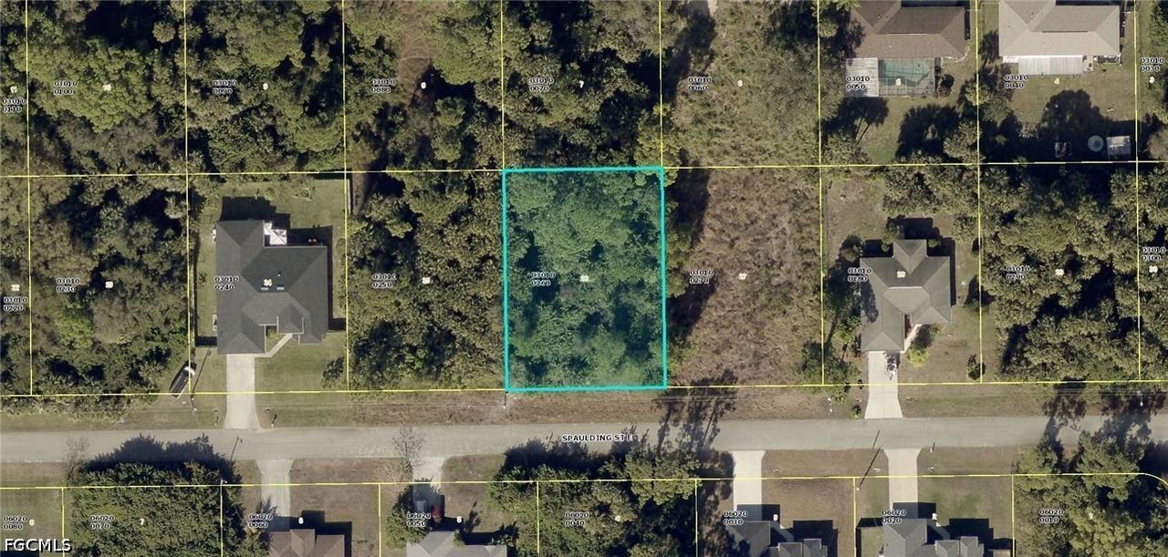 869 Spaulding St., Lehigh Acres, FL 33974