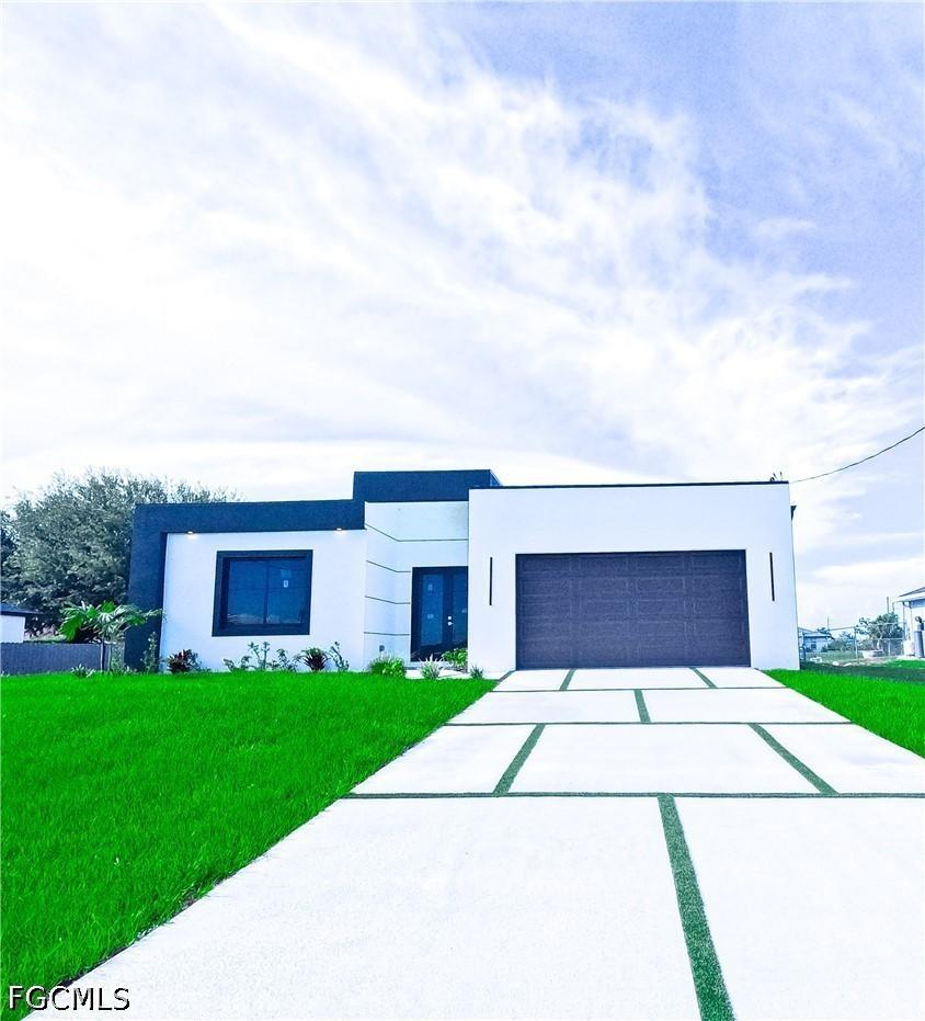 2421 NW 8th Ter., Cape Coral, FL 33993