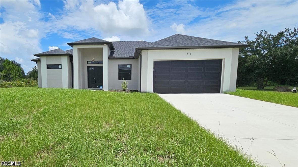 812 Hibiscus Ave., Lehigh Acres, FL 33972