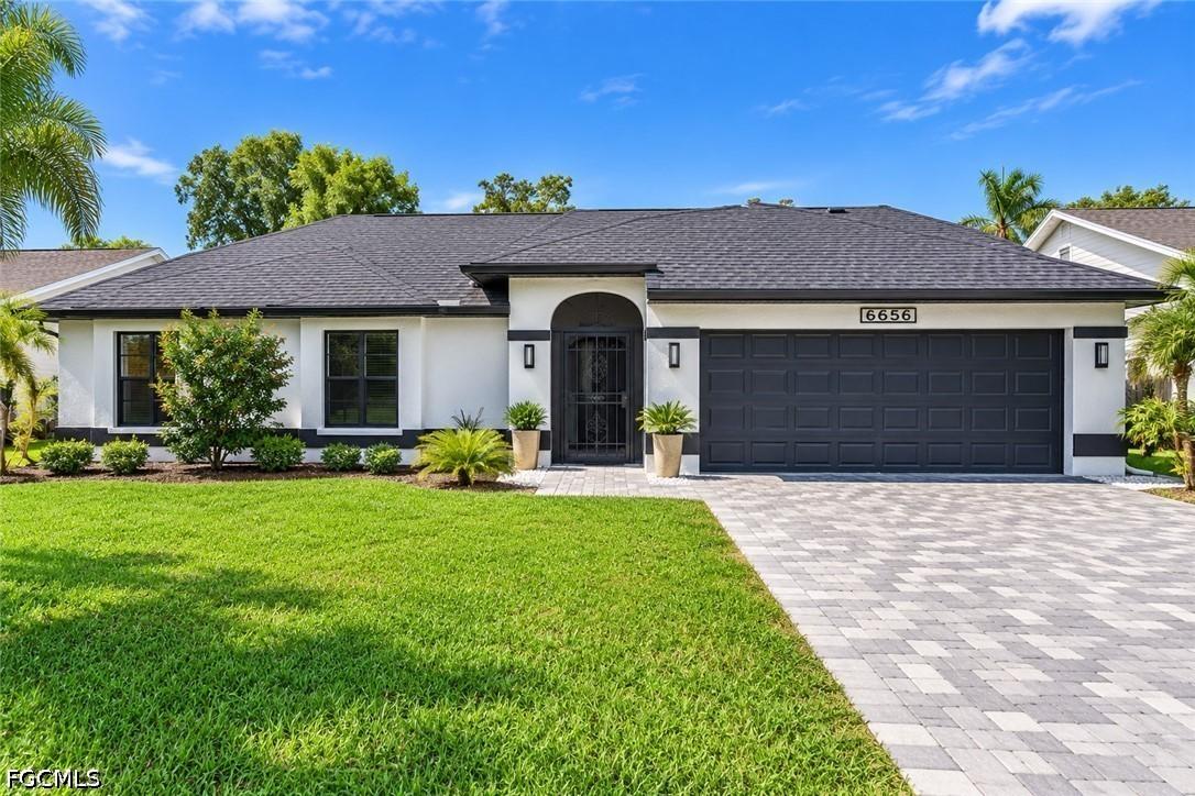 6656 Wakefield Dr., Fort Myers, FL 33966