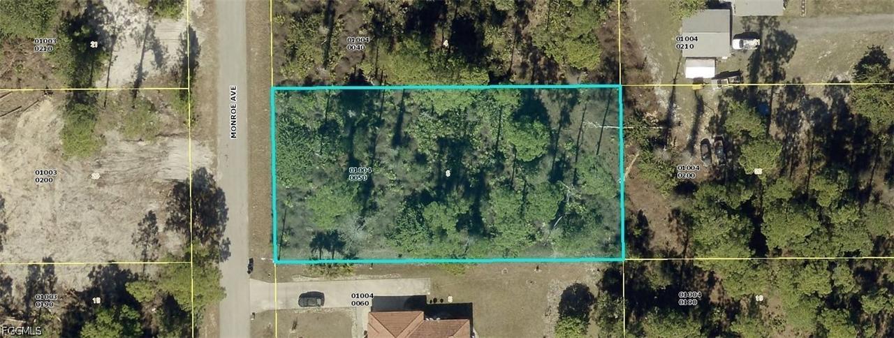 814 Monroe Ave., Lehigh Acres, FL 33972
