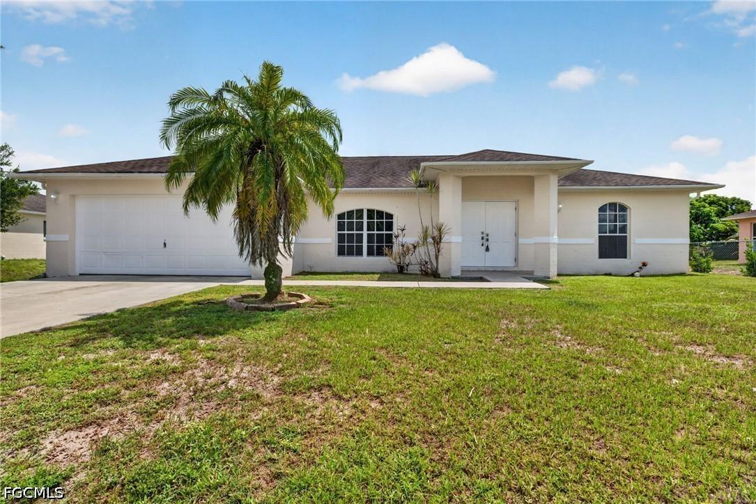 228 Ambury St., Fort Myers, FL 33913