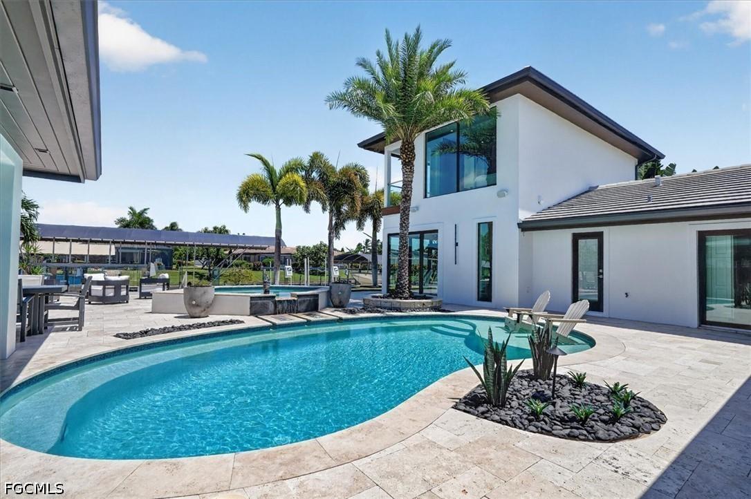 1021 Wittman Dr., Fort Myers, FL 33919