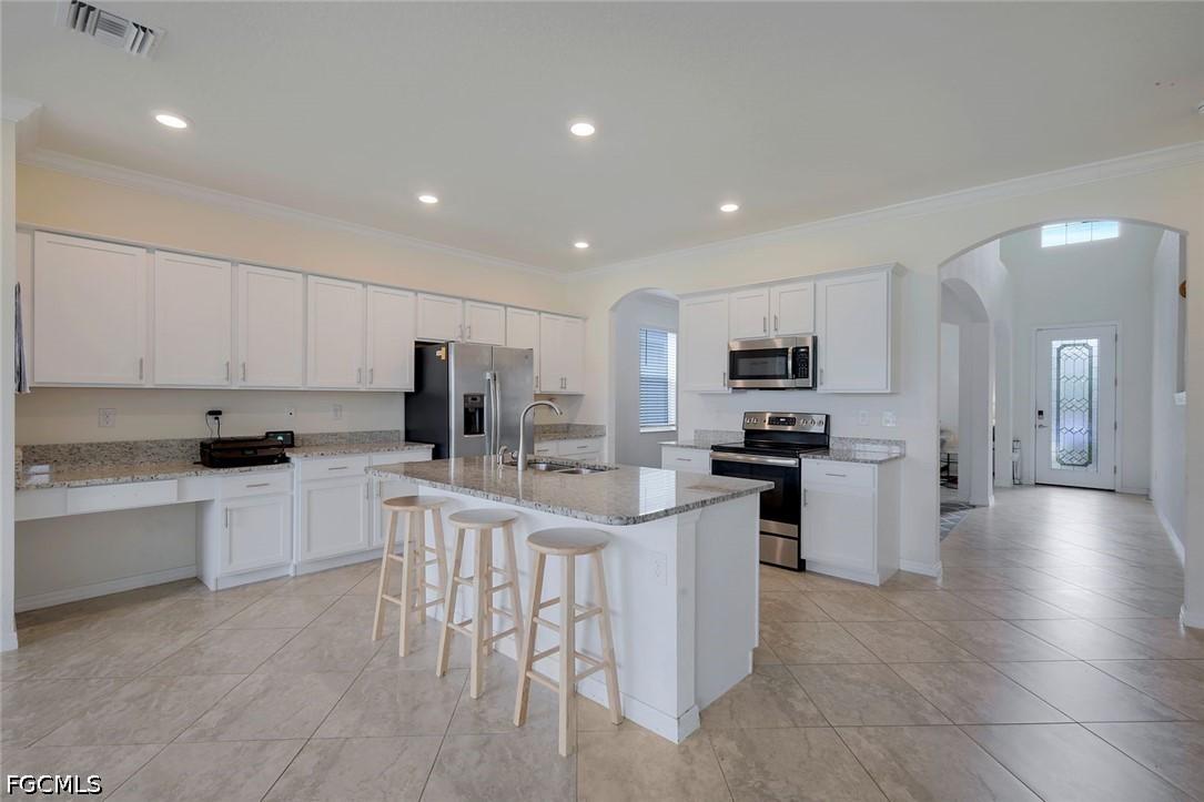 4234 Bluegrass Dr., Fort Myers, FL 33916