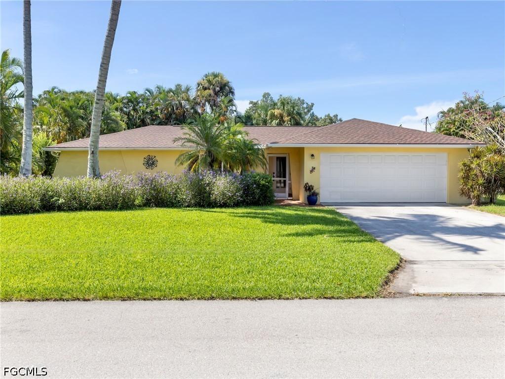 376 Prather Dr., Fort Myers, FL 33919