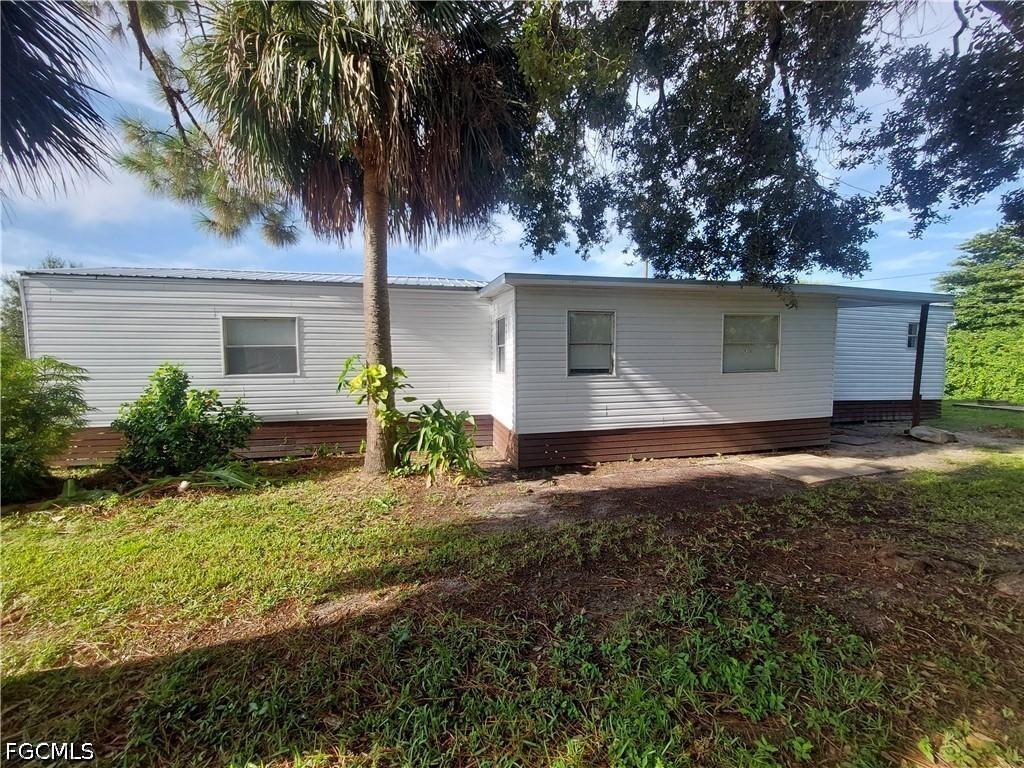 8386 Tolles Dr., North Fort Myers, FL 33917