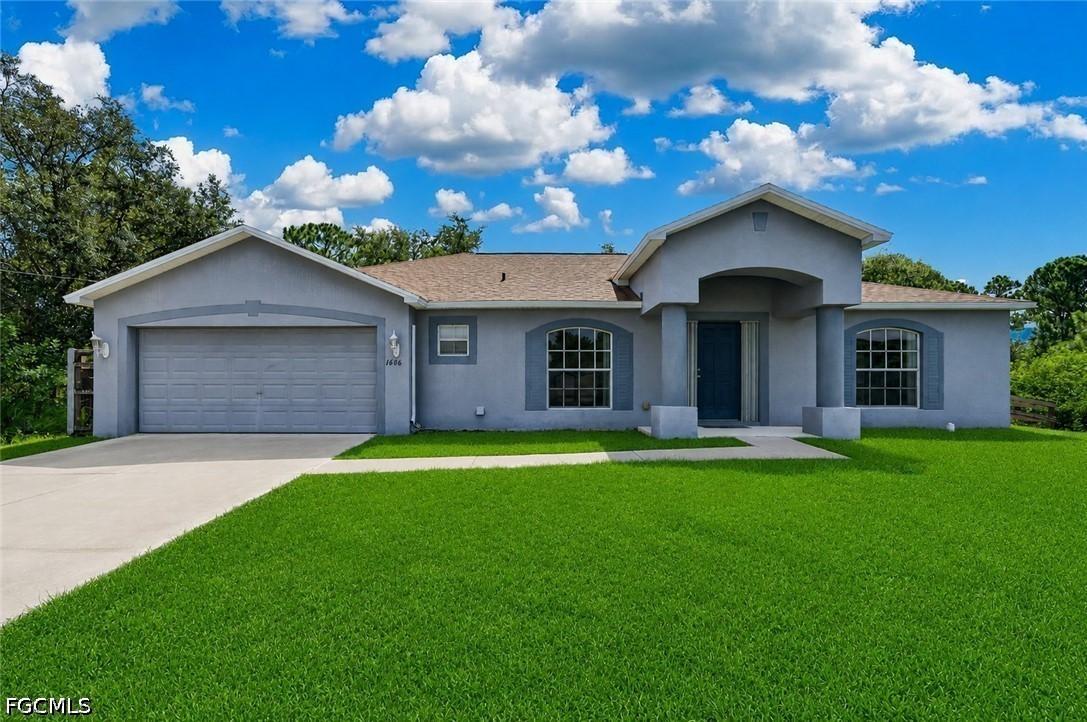 1606 Lee Ave., Lehigh Acres, FL 33972