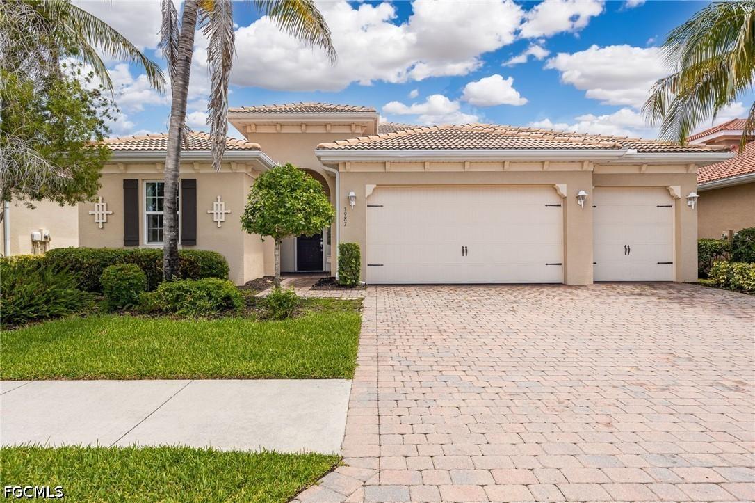 3987 Ashentree Ct., Fort Myers, FL 33916