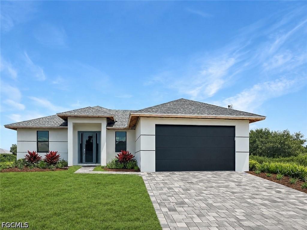 628 NW 15th Ter., Cape Coral, FL 33993