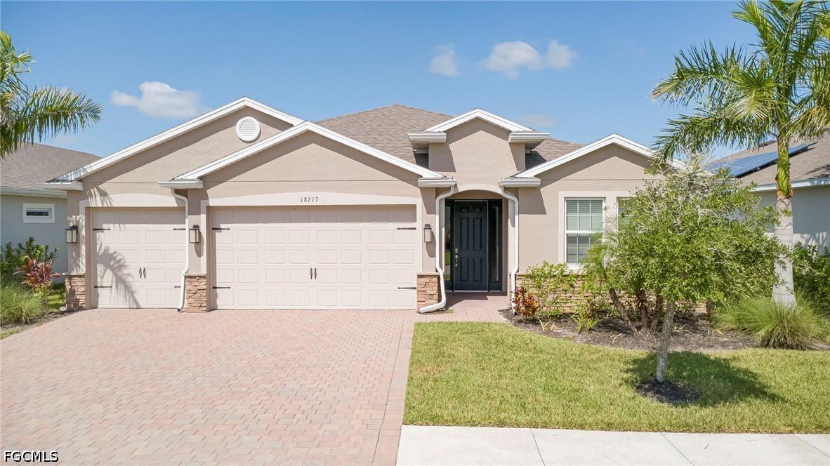 18217 Everson Miles Cir., North Fort Myers, FL 33917