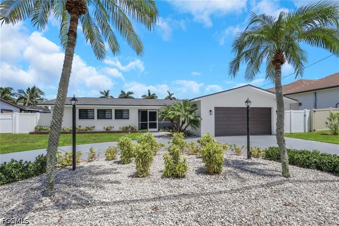 4943 Pelican Blvd., Cape Coral, FL 33914
