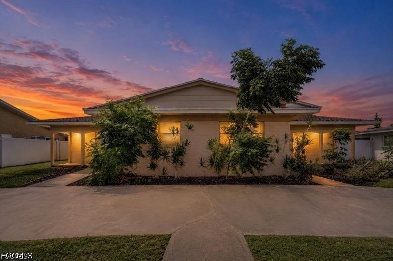 1306 SE 40th Ter., Cape Coral, FL 33904