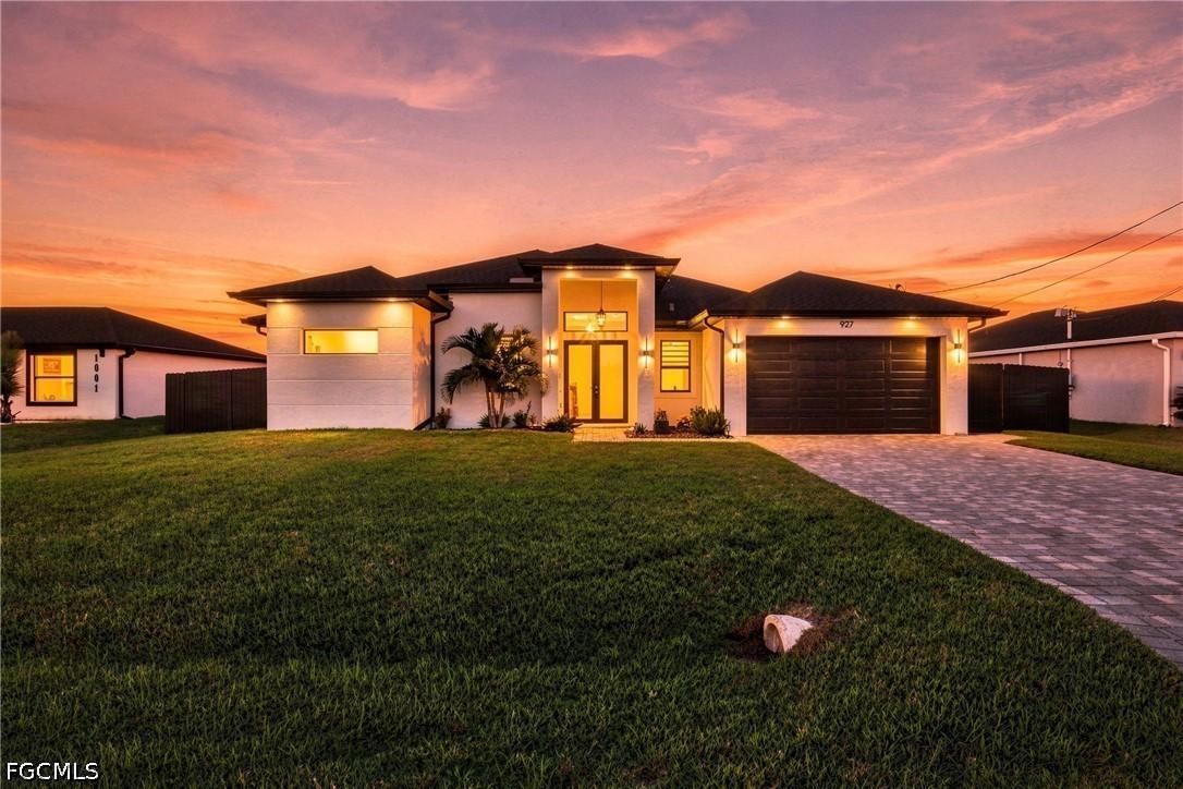 927 NE 13th Pl., Cape Coral, FL 33909