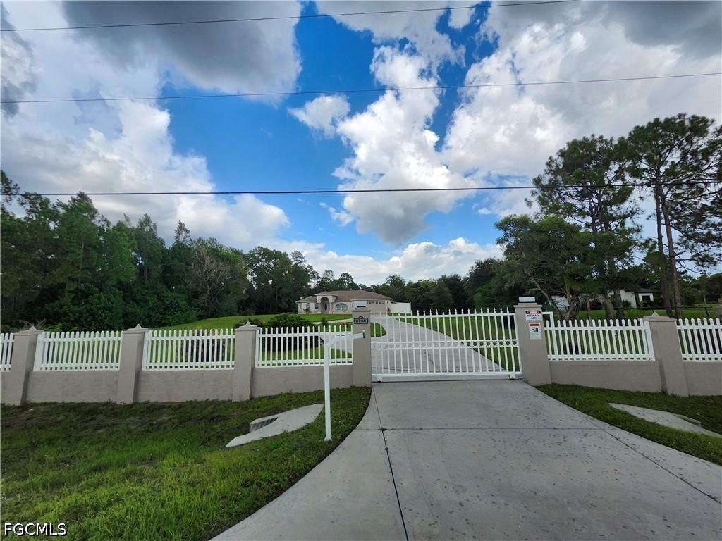 2730 2nd St., Naples, FL 34120