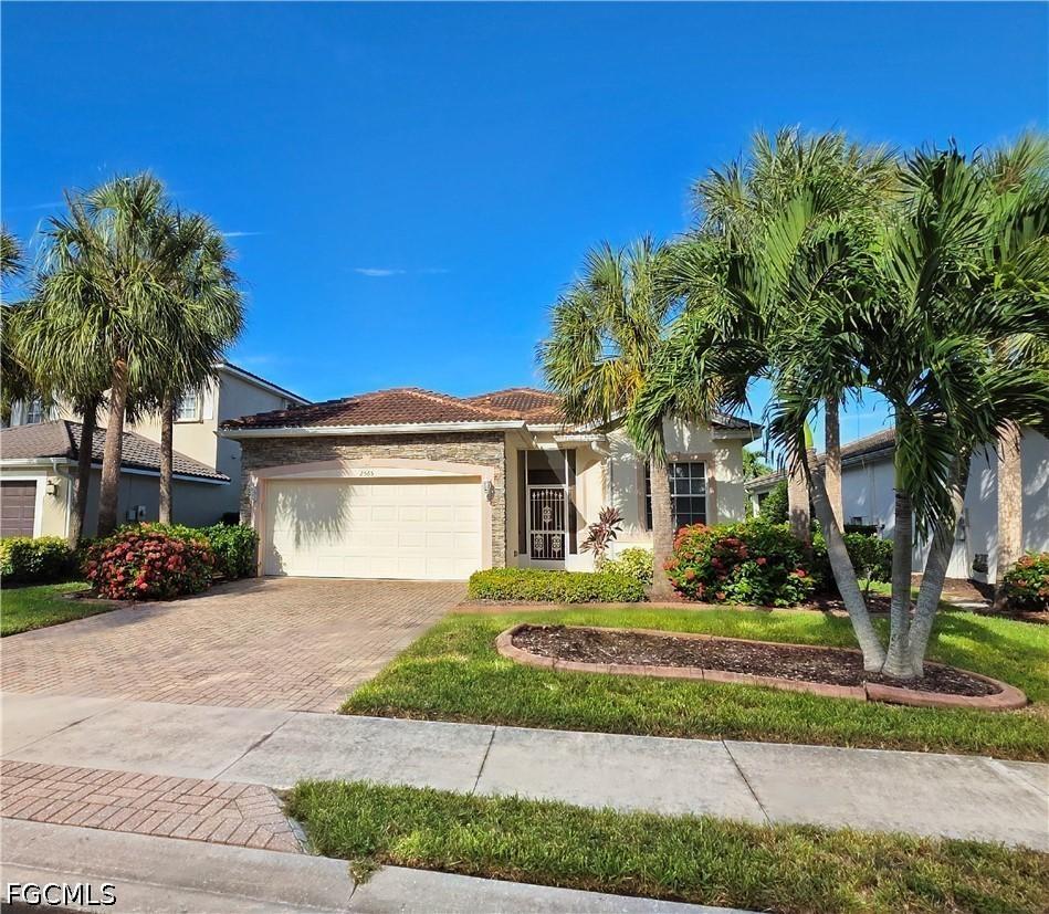 2565 Deerfield Lake Ct., Cape Coral, FL 33909