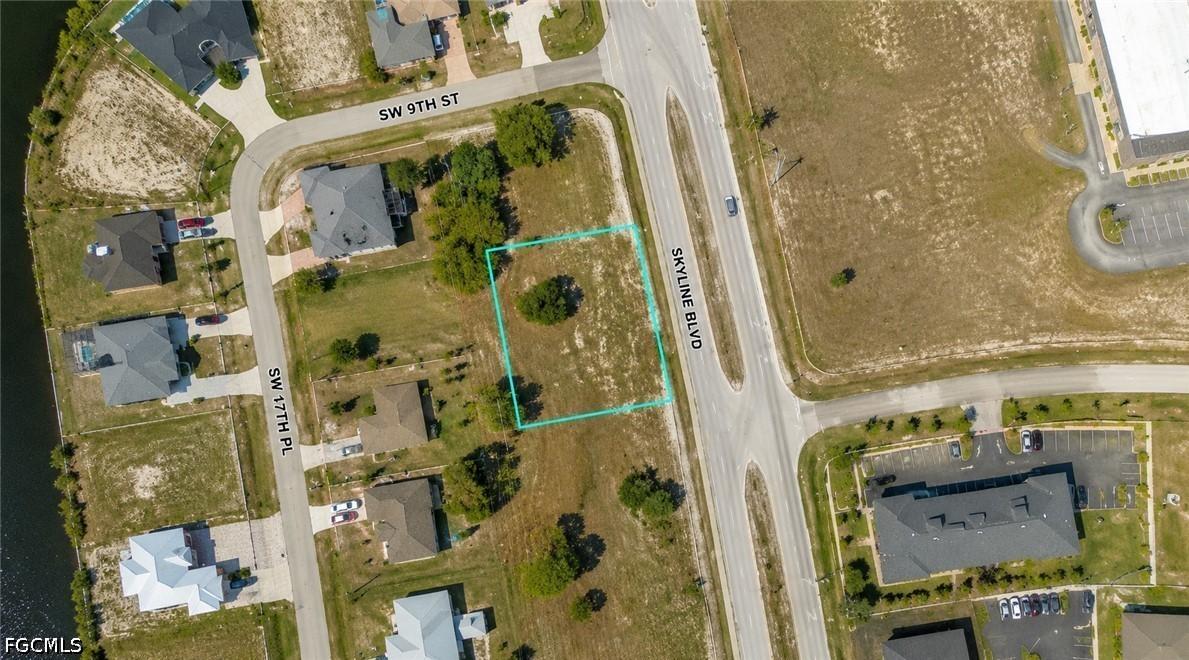 806 Skyline Blvd., Cape Coral, FL 33991
