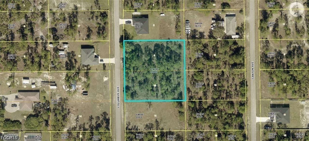 906 Columbus Ave., Lehigh Acres, FL 33972