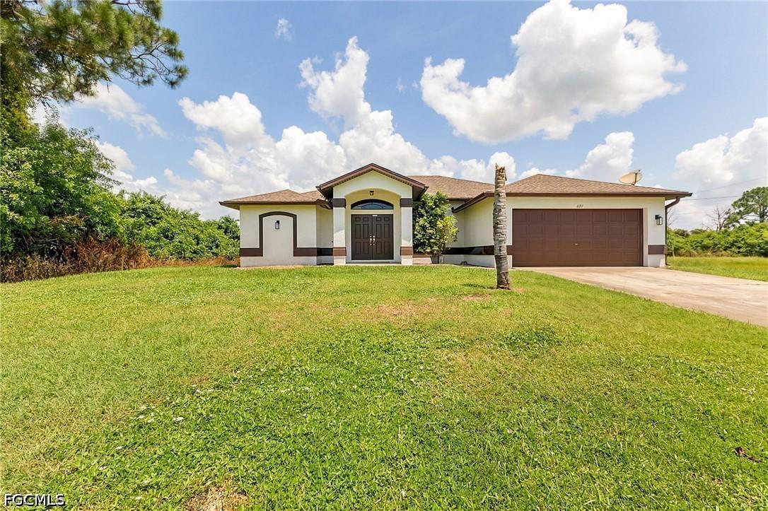 691 Manhattan St., Lehigh Acres, FL 33974