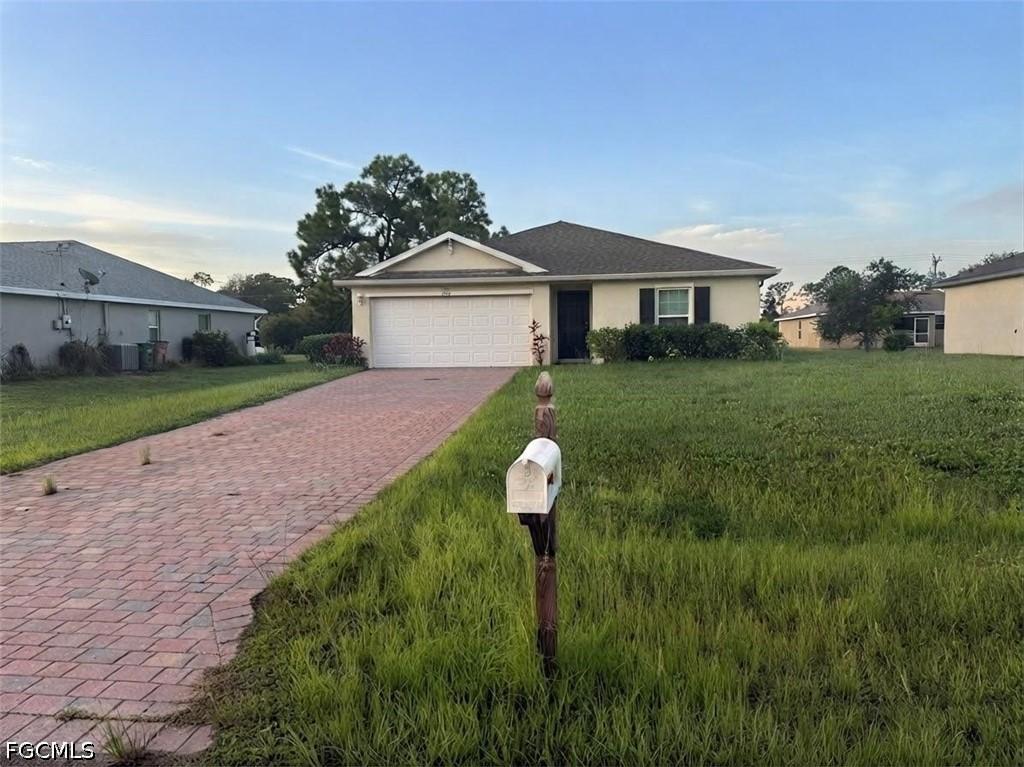 2104 NE 33rd Ter., Cape Coral, FL 33909