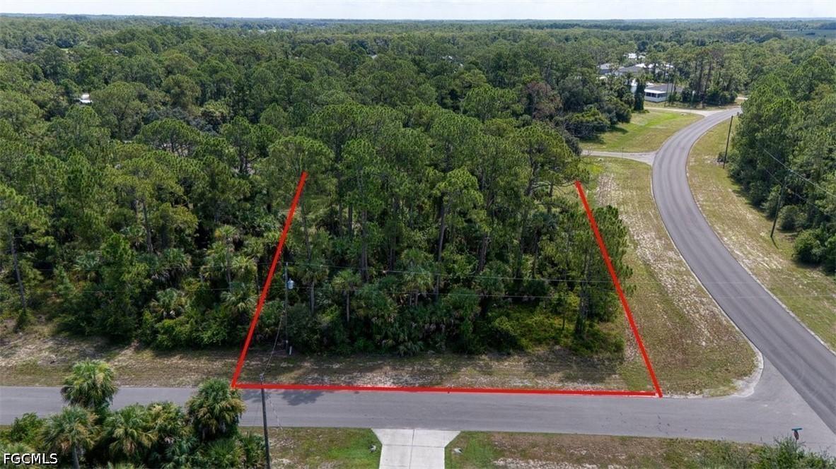 8087 Sherwood Cir., Labelle, FL 33935
