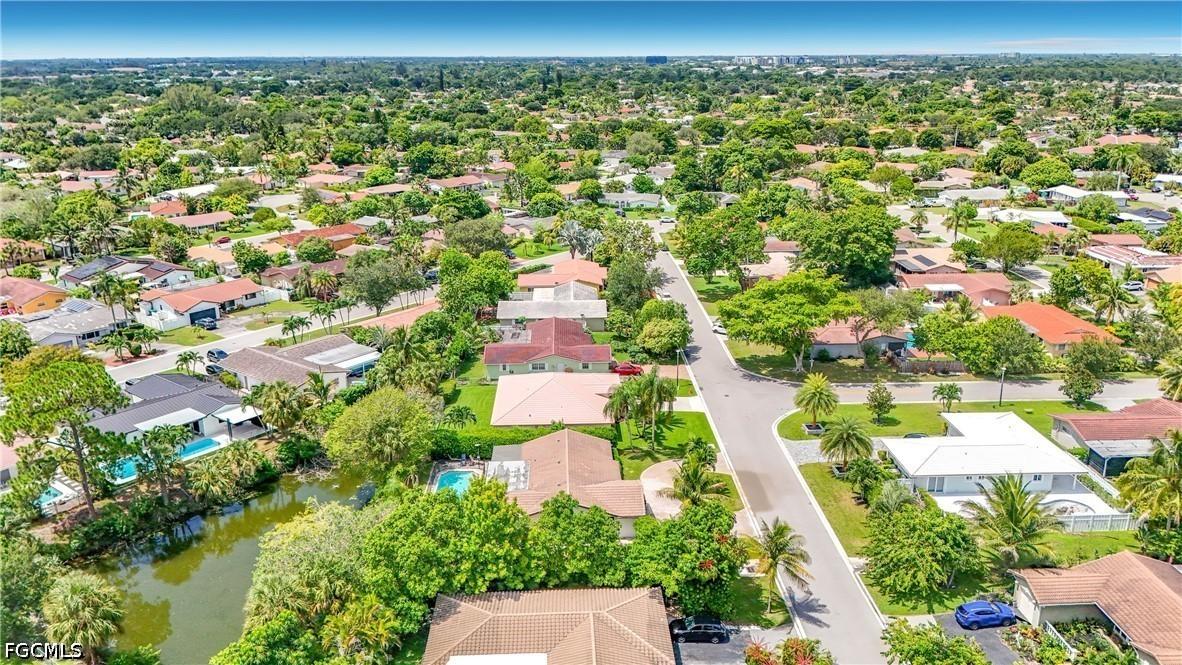 7511 42nd Dr., Coral Springs, FL 33065
