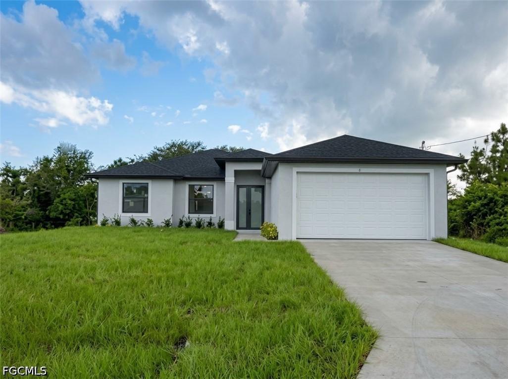 419 Yolanda St., Lehigh Acres, FL 33972
