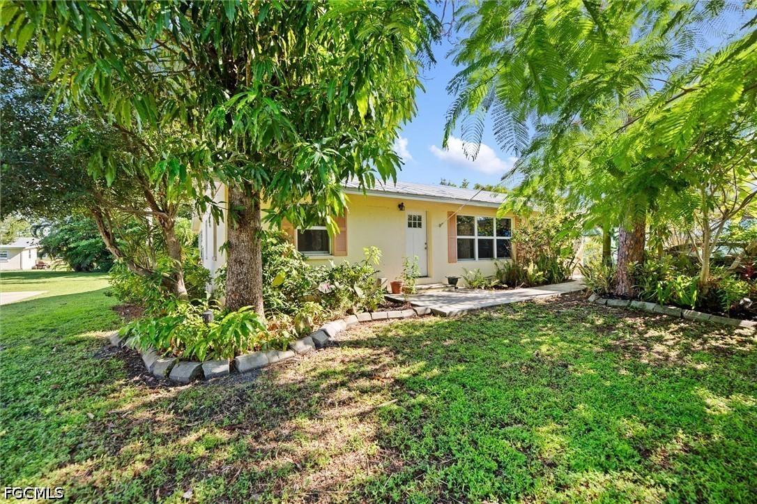 3680 Mango St., St James City, FL 33956