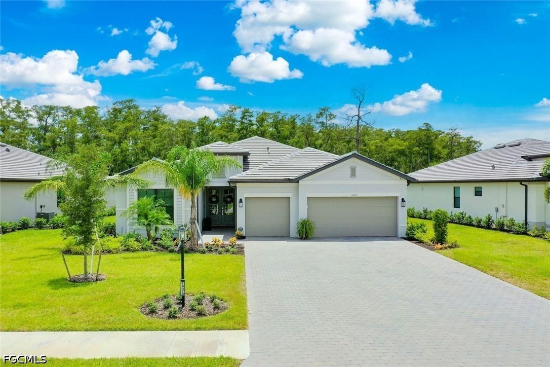 19070 Hinkley Dr., Estero, FL 33928