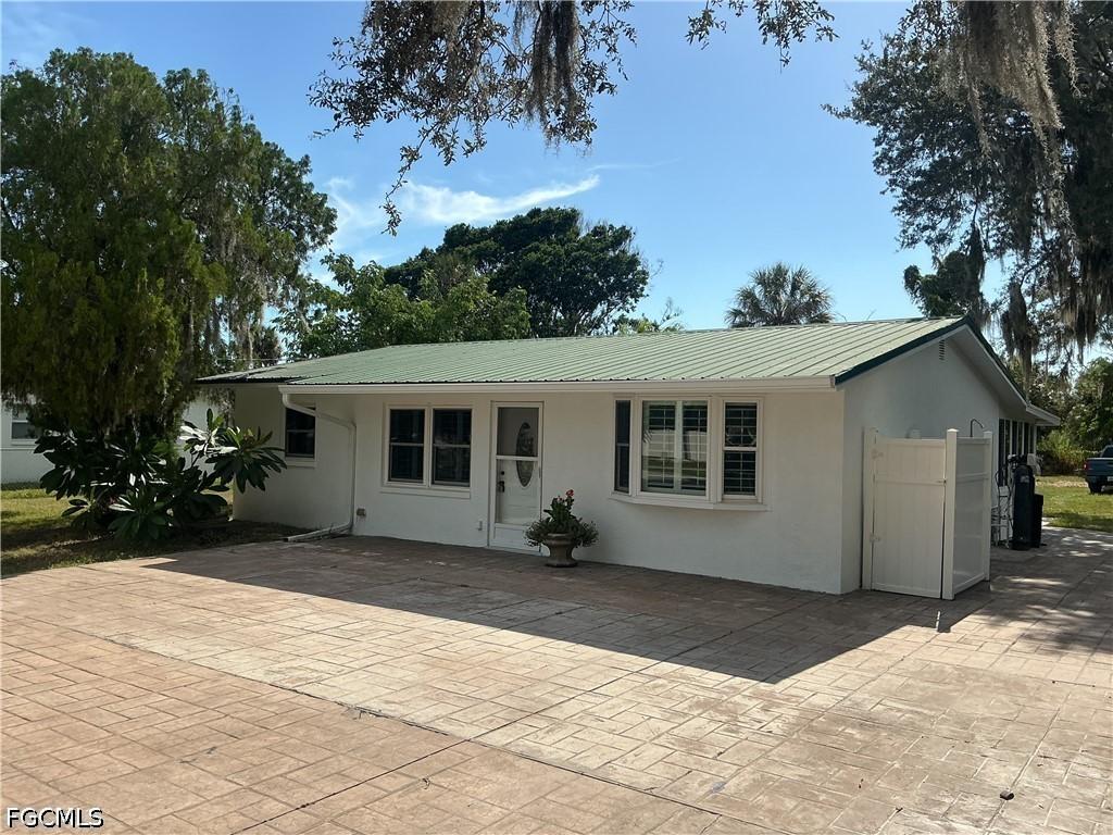 20710 Sandy Ln., Estero, FL 33928