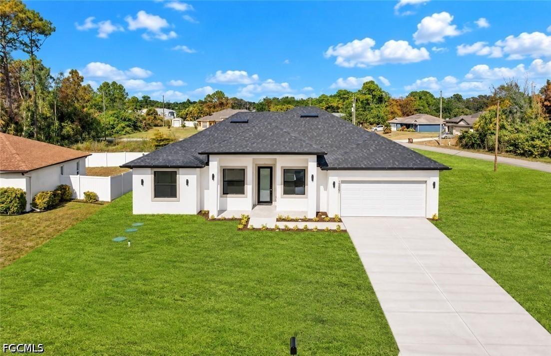 1144 Edelweiss St., Lehigh Acres, FL 33974
