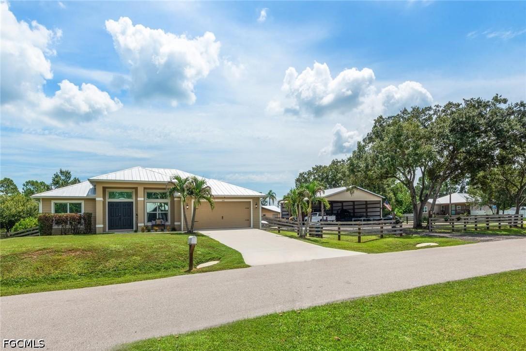 2401 Leavitt Rd., Alva, FL 33920