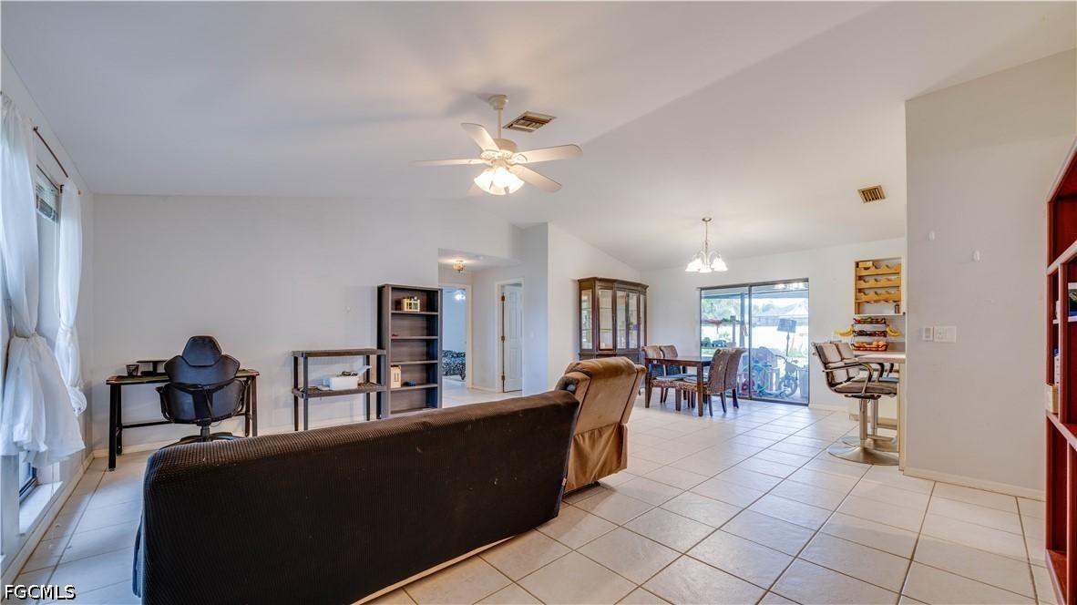 3609 SE 2nd Pl., Cape Coral, FL 33904