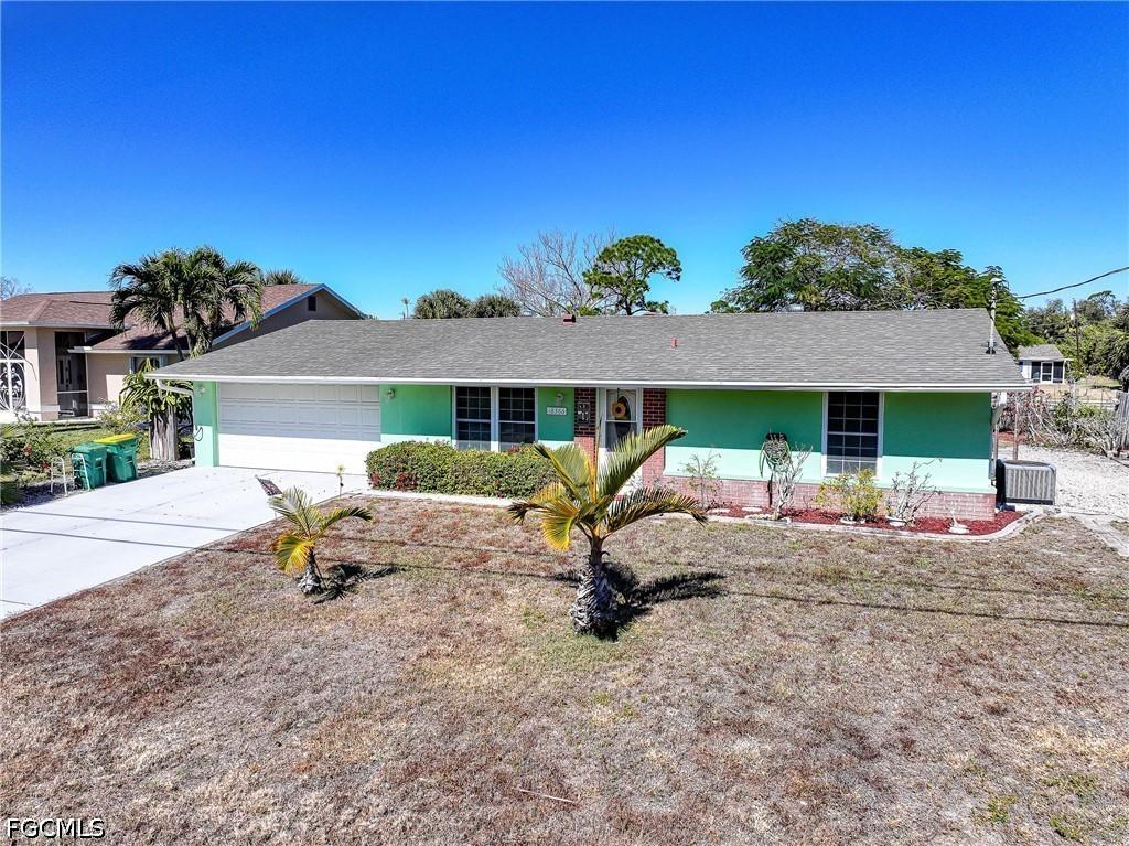 18366 Burkholder Cir., Port Charlotte, FL 33948