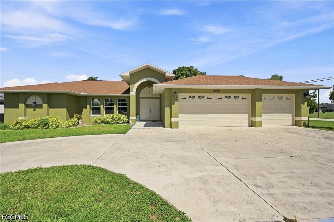 1239 SE 23rd Ave., Cape Coral, FL 33990