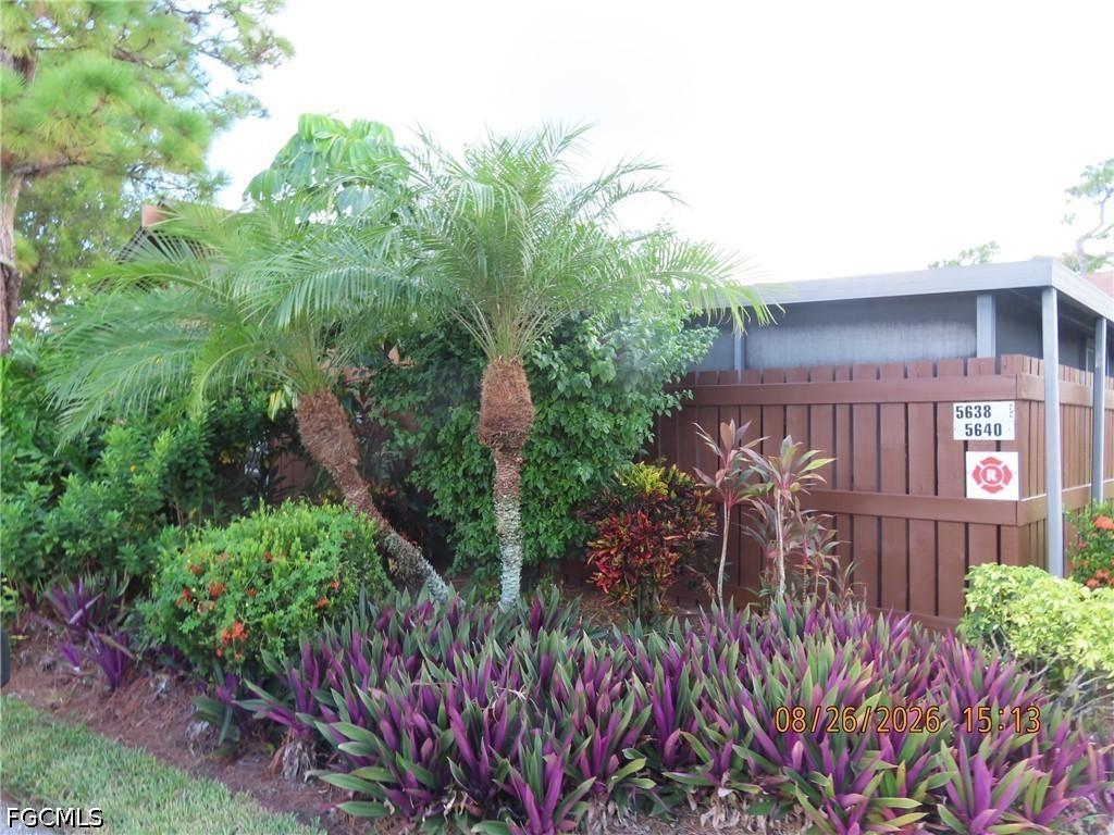 5640 Foxlake Dr., North Fort Myers, FL 33917